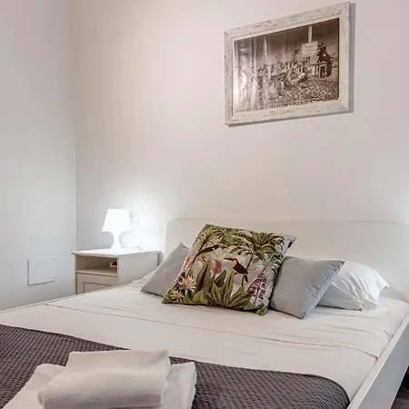 Piume - Sweet Dreams In Apartment *